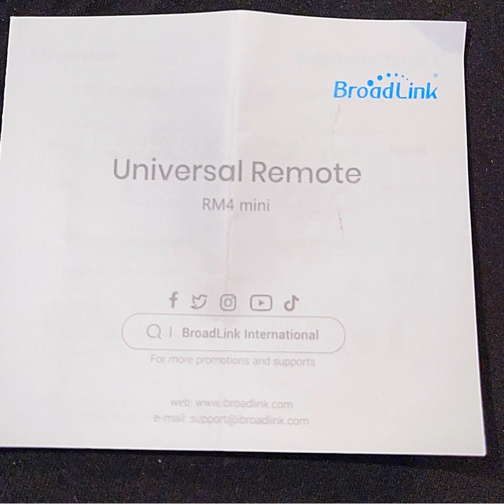 Universal Remote - Picture 4 of 9